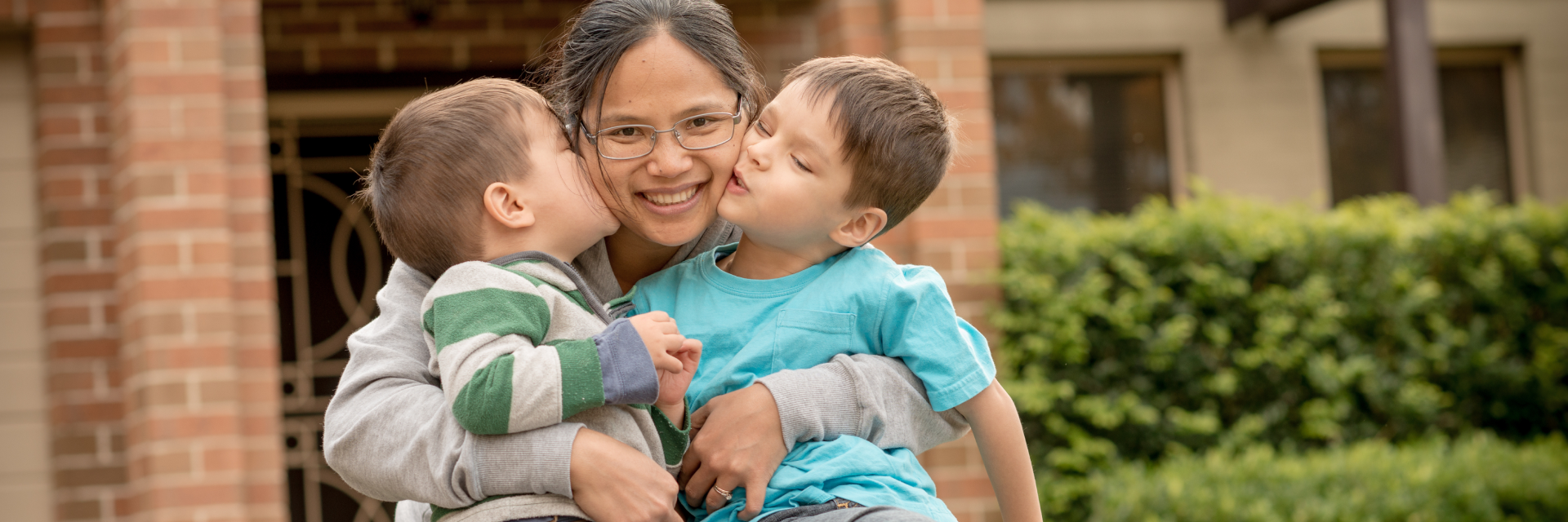 D Full Width Image 1920x640 Returning Families