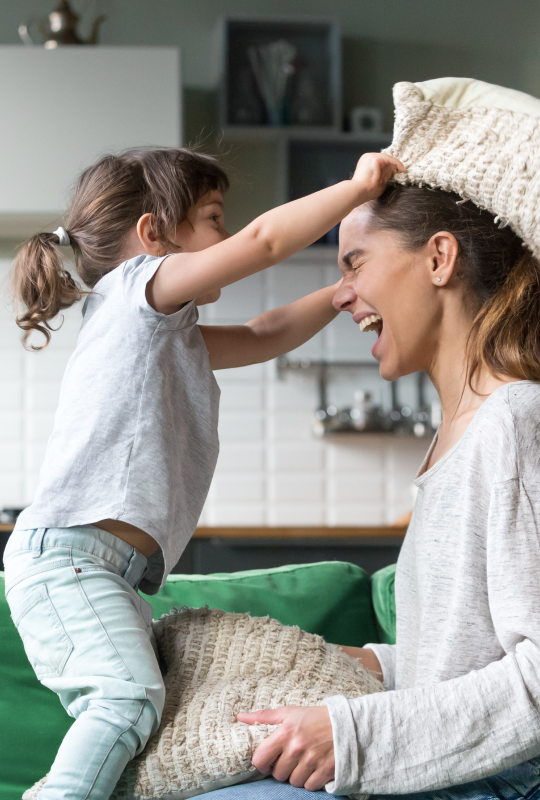 Feature Box 540x800 Host Family