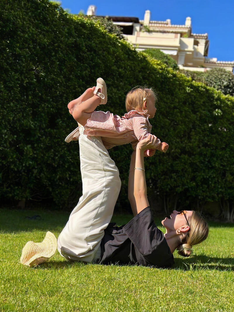 Extra Tall Gallery Host Images 4