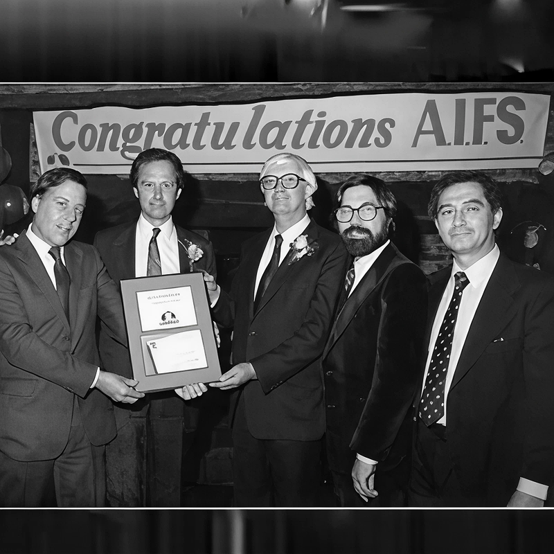 Timeline 800x800 1964