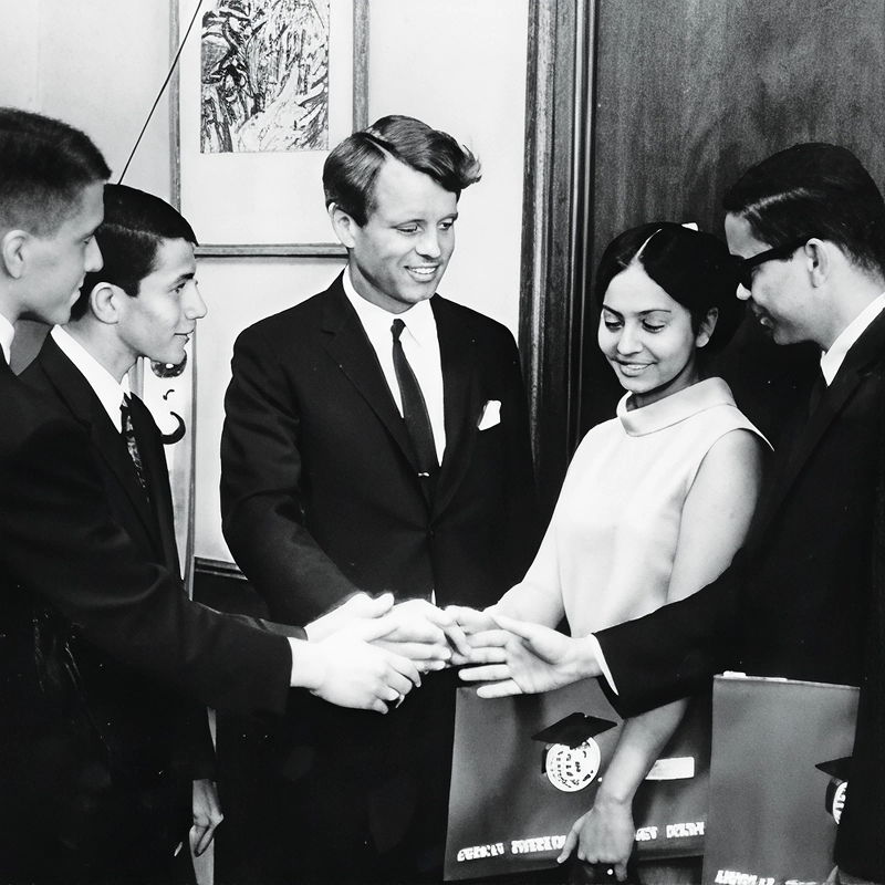 Timeline 800x800 1967